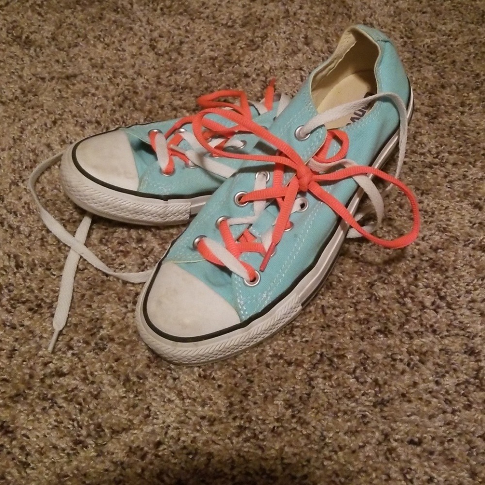 Converse tennis shoe